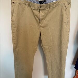 Tommy Hilfiger Men's Khaki Chinos